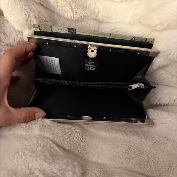 Hot Topic Disney Y2K Jack Skellington “ The Night Before Christmas”, Wallet - Picture 4 of 14